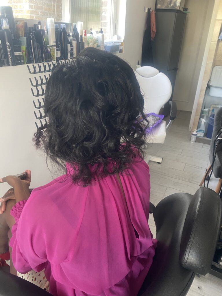 Lux hair & Spa (3)
